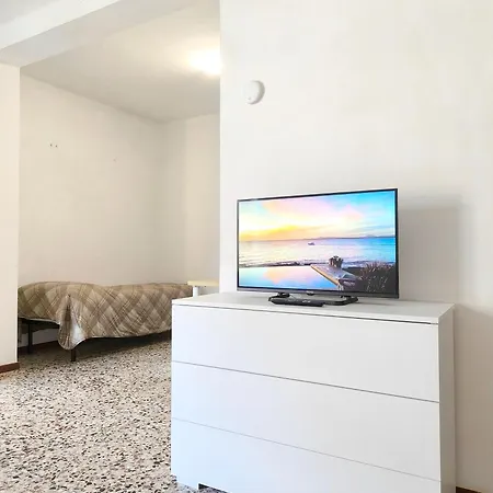 아파트 Castello Livings